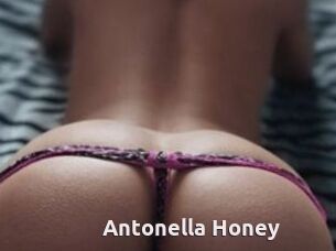 Antonella_Honey