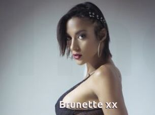 Brunette_xx