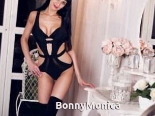 Bonny_Monica