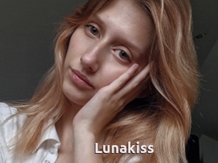 Lunakiss