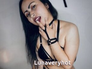 Lunaveryhot