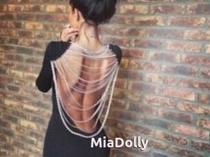 Mia_Dolly