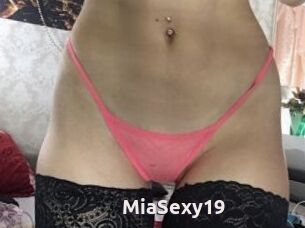 MiaSexy19