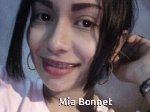 Mia_Bonnet