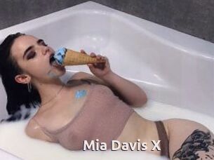 Mia_Davis_X