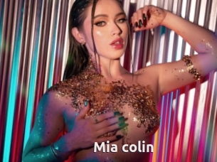 Mia_colin