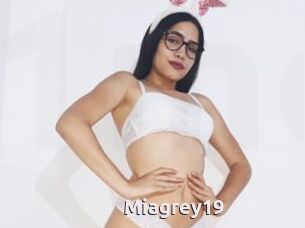 Miagrey19